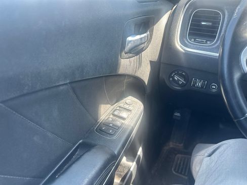 Used 2017 Dodge Charger SXT w/ Rallye Group RWD image 17