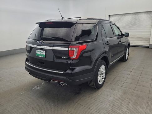 Used 2018 Ford Explorer XLT w/ Equipment Group 202A AWD/4WD image 9