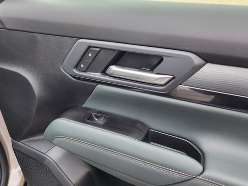 New 2026 GMC Terrain AT4 w/ Convenience Package III image 39