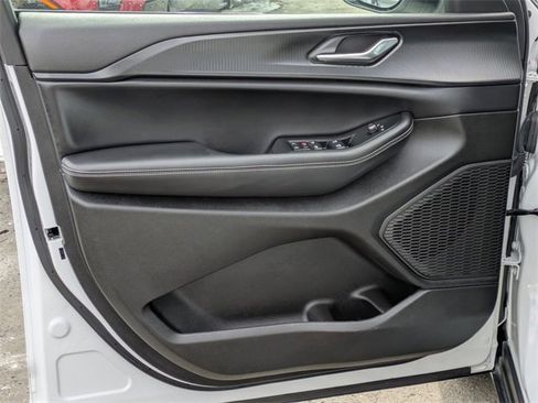 Certified 2024 Jeep Grand Cherokee Laredo X w/ Luxury Tech Group I image 12