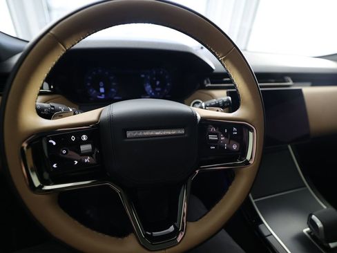 Used 2025 Land Rover Range Rover Velar Dynamic HSE AWD/4WD image 19