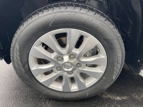 Used 2016 Toyota Sequoia Platinum AWD/4WD image 10