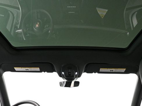 Certified 2026 Porsche Cayenne AWD/4WD image 19