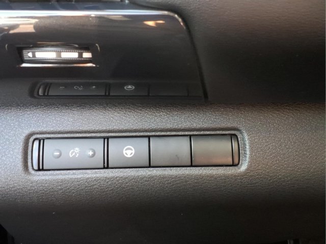 Used 2024 Nissan Pathfinder SV w/ Black Appearance Package AWD/4WD image 25