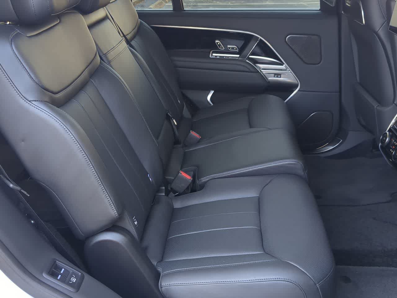 Used 2025 Land Rover Range Rover Long Wheelbase Autobiography AWD/4WD image 21