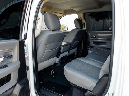 Used 2019 RAM 1500 Big Horn AWD/4WD image 38