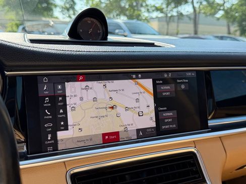 Used 2018 Porsche Panamera w/ Premium Package Plus RWD image 20