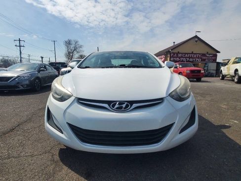 Used 2015 Hyundai Elantra SE image 8