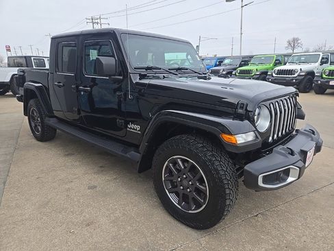 Used 2021 Jeep Gladiator Overland w/ Popular Equipment Package image 13