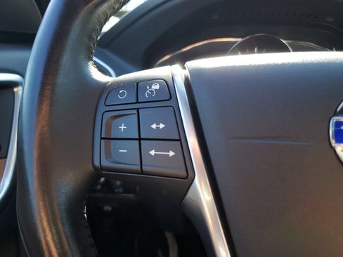 Used 2016 Volvo XC60 T5 Platinum FWD image 23