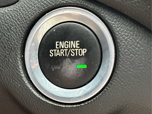 Certified 2018 Chevrolet Equinox LT w/ Sun & Infotainment Package FWD image 16