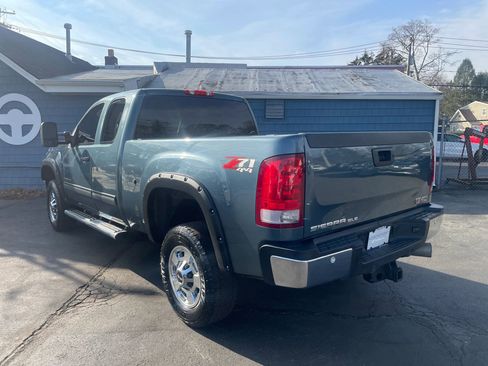 Used 2013 GMC Sierra 2500 SLE w/ SLE Preferred Package image 4