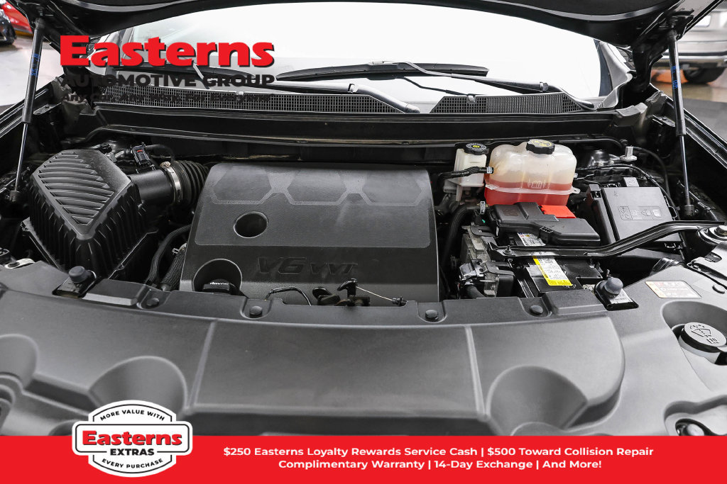 Used 2023 Chevrolet Traverse LT FWD image 8