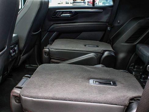 Used 2025 Chevrolet Tahoe RST w/ Comfort Package AWD/4WD image 37