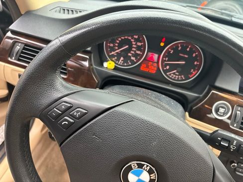 Used 2011 BMW 328i xDrive Sedan AWD/4WD image 12