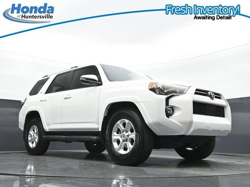 Used 2023 Toyota 4Runner SR5 Premium w/ Moonroof Package RWD image 27