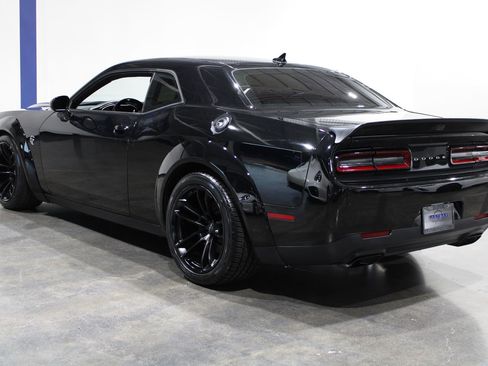 Used 2021 Dodge Challenger SRT Hellcat image 9
