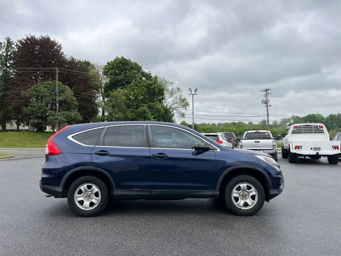 Used 2015 Honda CR-V LX image 2