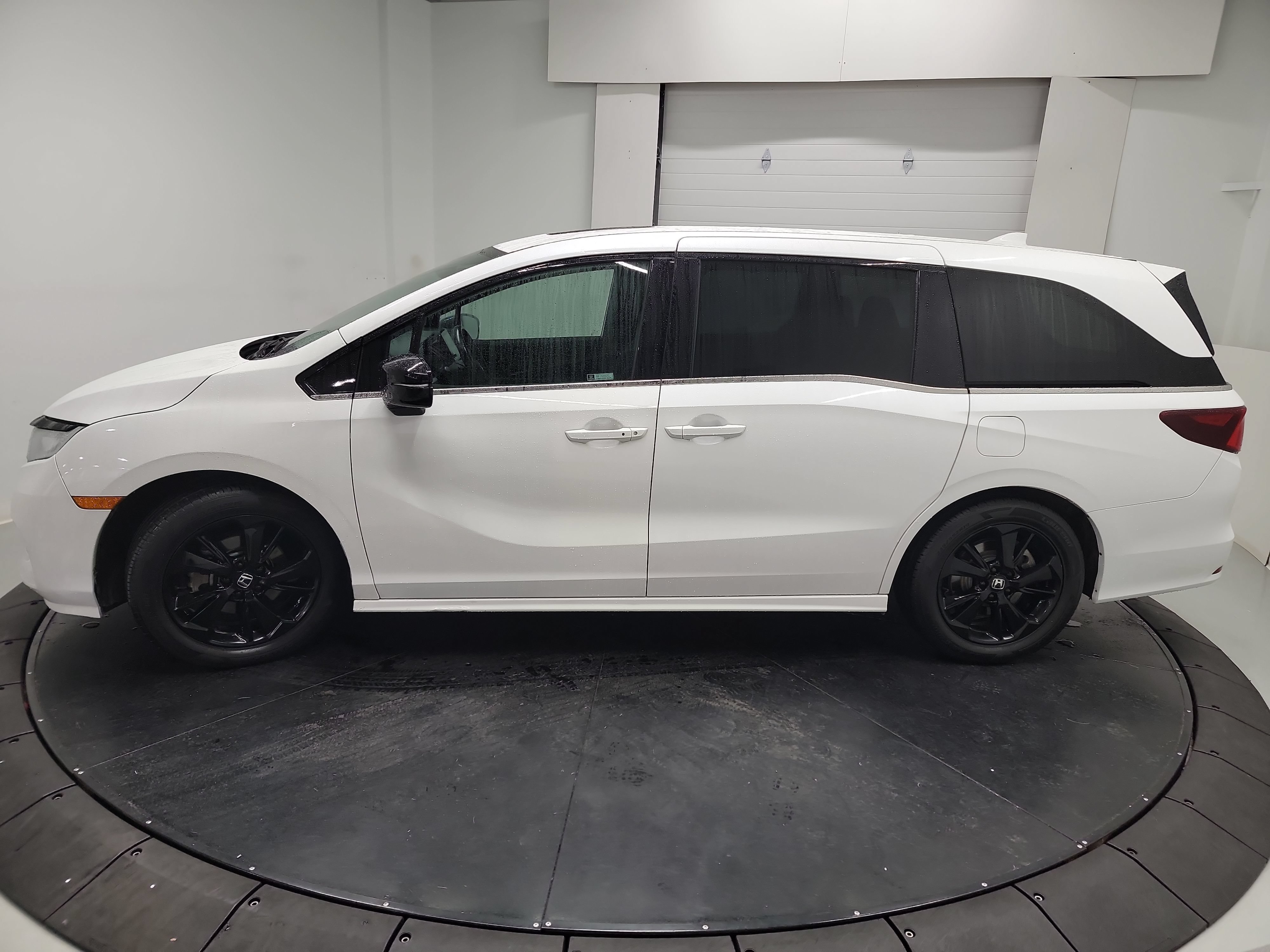 Used 2024 Honda Odyssey Sport image 5