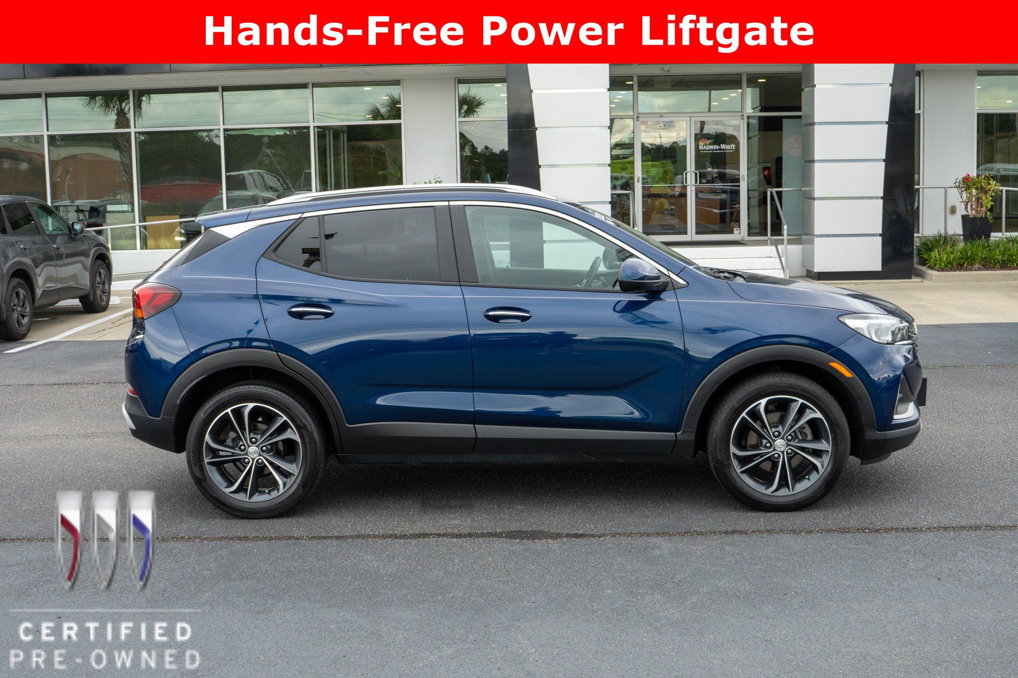 Used 2022 Buick Encore GX Select FWD image 2