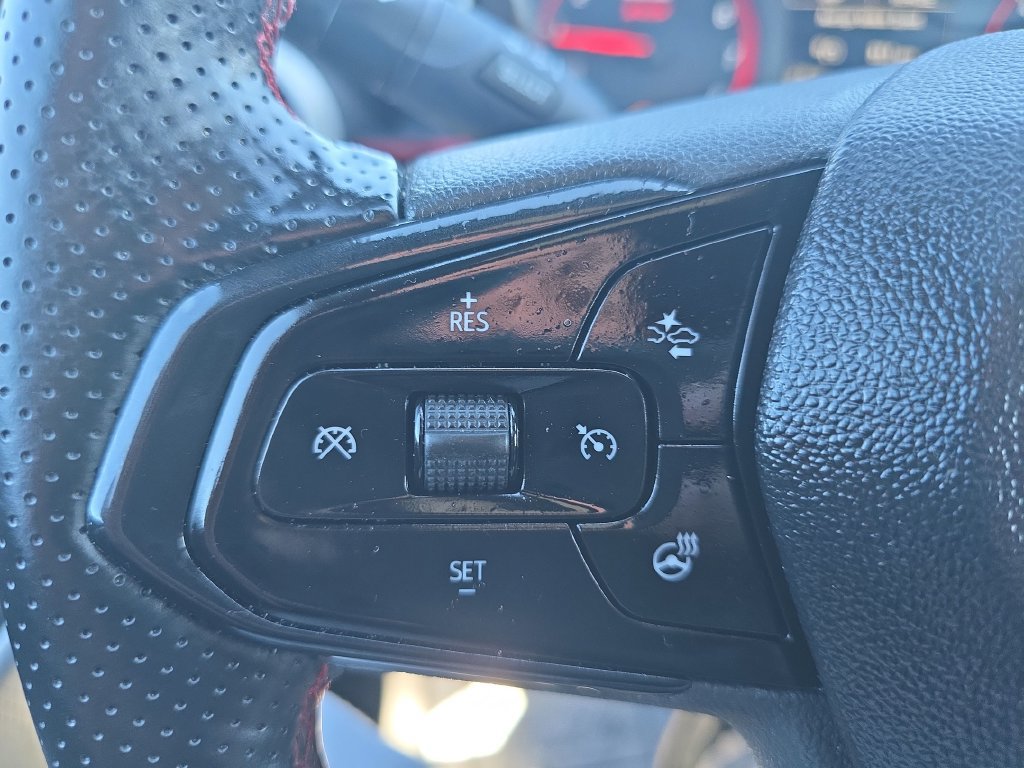 Used 2026 Chevrolet Trax RS FWD image 23
