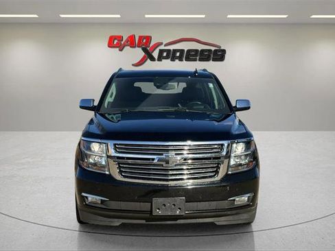Used 2017 Chevrolet Suburban Premier image 4