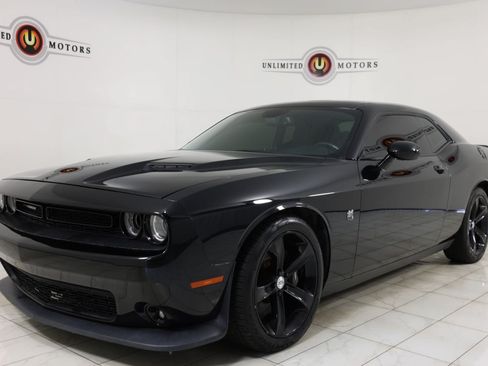 Used 2015 Dodge Challenger R/T Scat Pack RWD image 5
