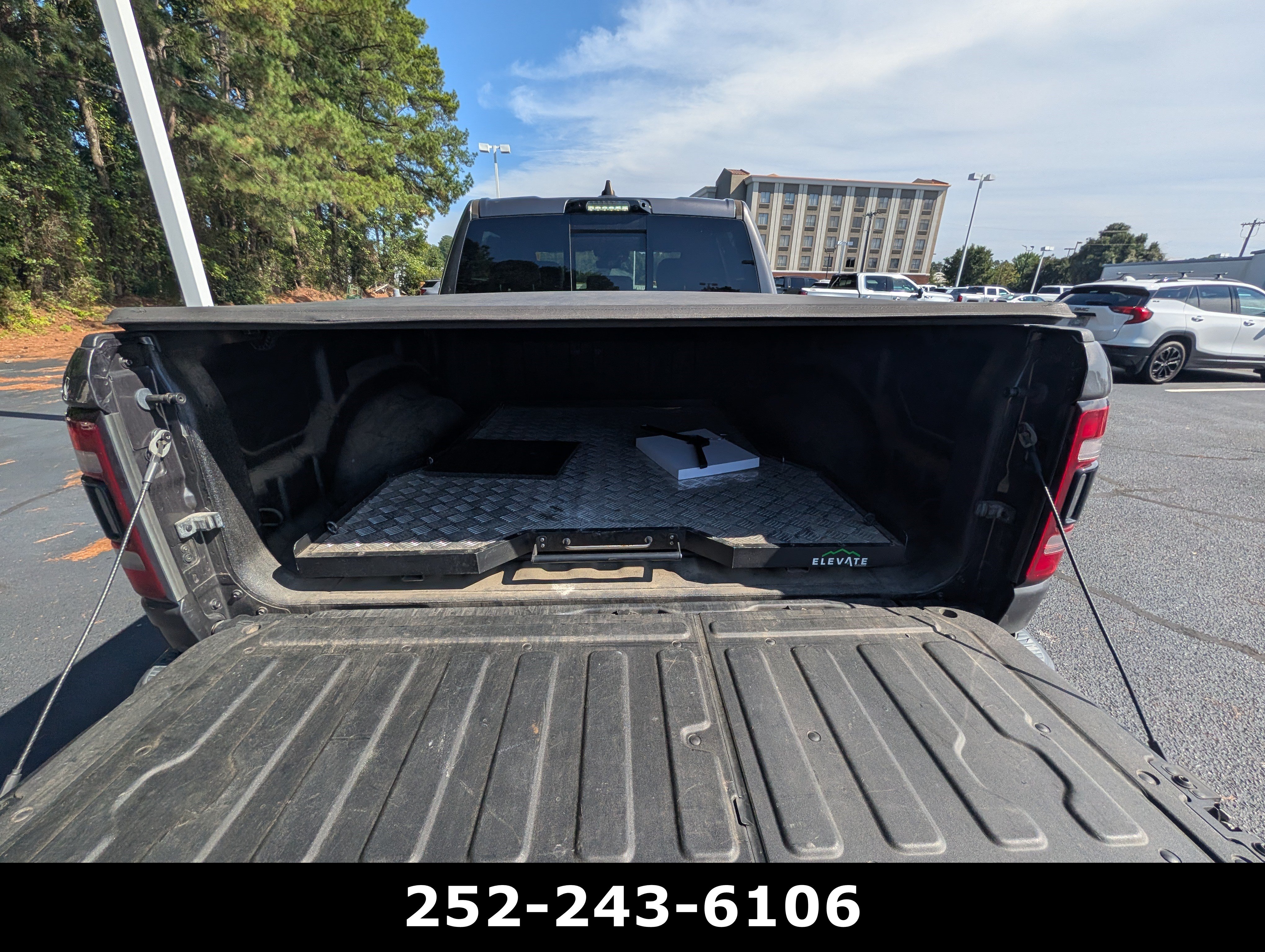 Used 2023 RAM 1500 Limited AWD/4WD image 7