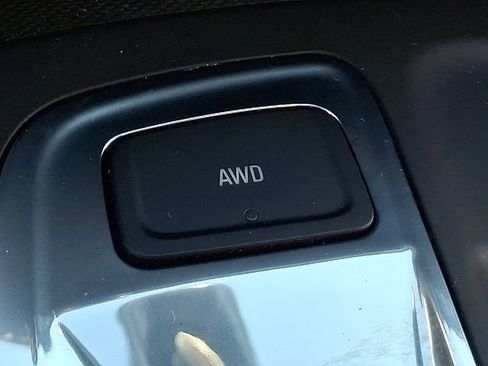 Used 2024 Chevrolet Equinox LT AWD/4WD image 17