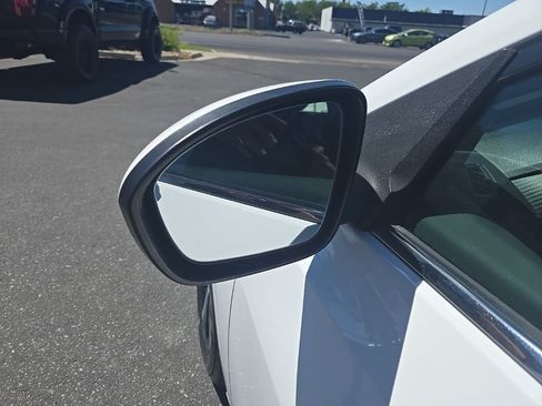 Used 2022 Nissan Sentra SV FWD image 32