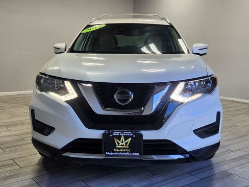 Used 2020 Nissan Rogue SV image 8