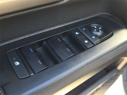 Used 2024 Toyota Tacoma TRD Off-Road image 18