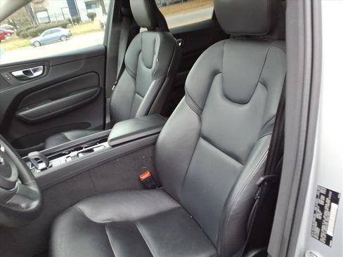 Certified 2023 Volvo XC60 B5 Core w/ Climate Package image 15