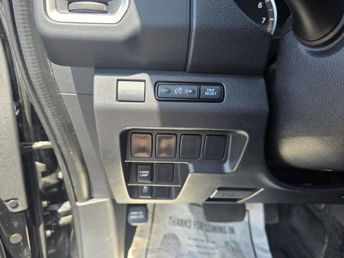 Used 2022 Nissan Frontier SV RWD image 15