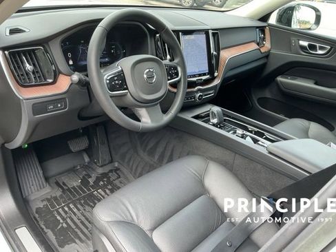 Certified 2023 Volvo XC60 T8 Plus AWD/4WD image 27