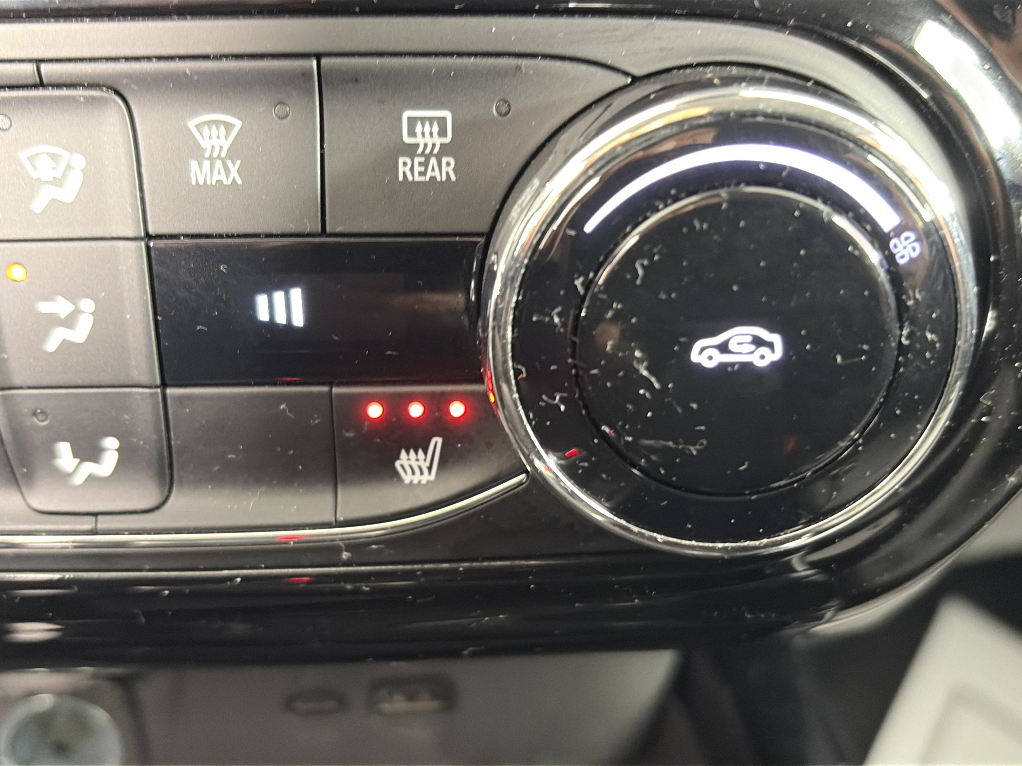 Used 2024 Chevrolet Trax LT w/ Driver Confidence Package FWD image 23