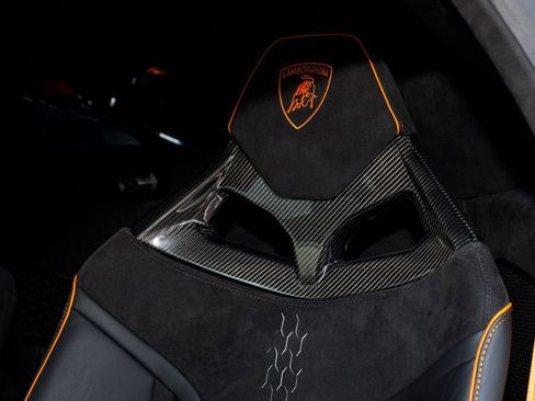 Used 2023 Lamborghini Huracan Sterrato AWD/4WD image 12