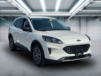Used 2022 Ford Escape SE image 1
