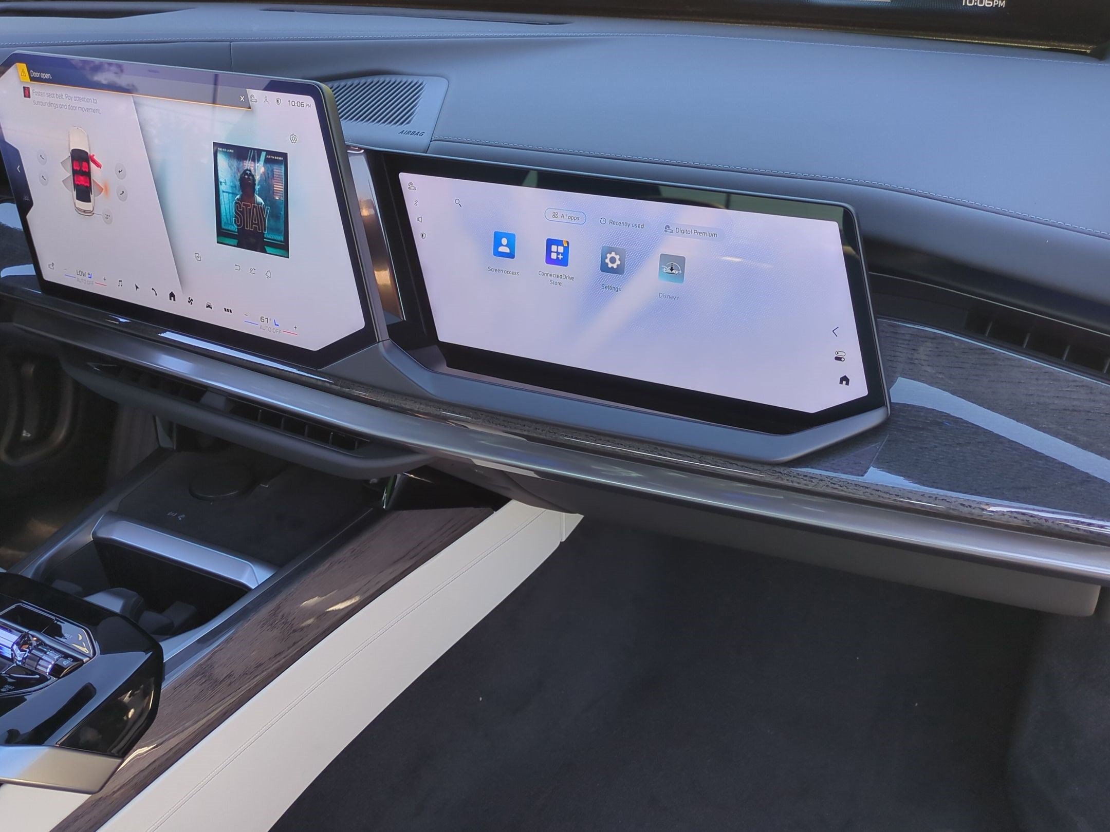 New 2027 BMW 740i w/ Executive Package RWD image 38