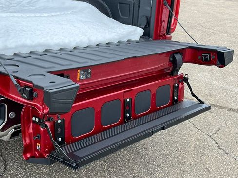 New 2026 GMC Sierra 1500 SLT w/ SLT Premium Plus Package image 9