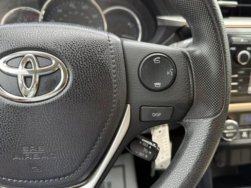 Used 2016 Toyota Corolla LE FWD image 14