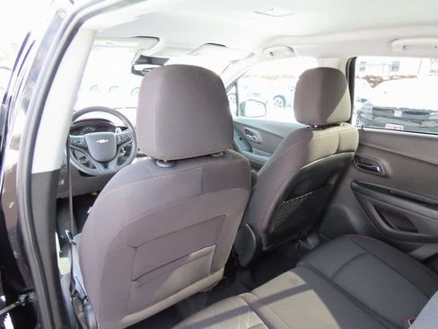 Used 2018 Chevrolet Trax LT image 15