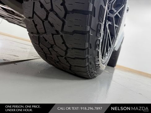 Used 2022 Land Rover Defender 110 XS Edition AWD/4WD image 10