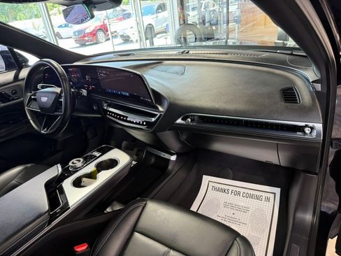 Used 2024 Cadillac Lyriq Tech w/ Driver Assist Package AWD/4WD image 61