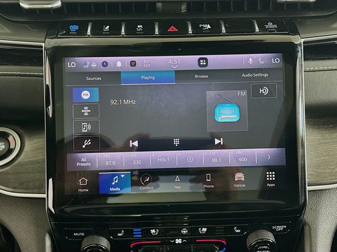 Used 2023 Jeep Grand Cherokee 4WD 4xe w/ Luxury Tech Group II image 21
