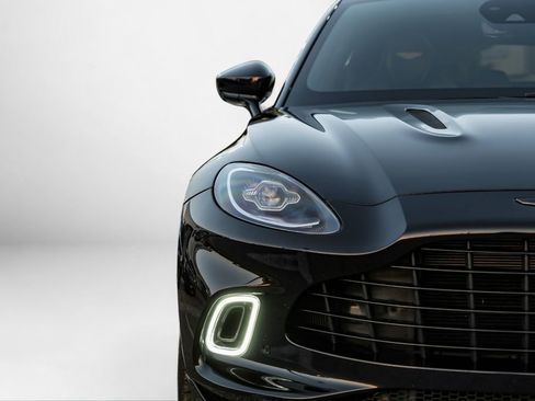 Used 2021 Aston Martin DBX image 51
