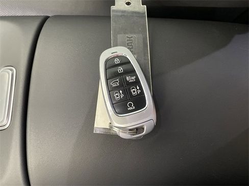 Used 2021 Hyundai Santa Fe Limited image 36