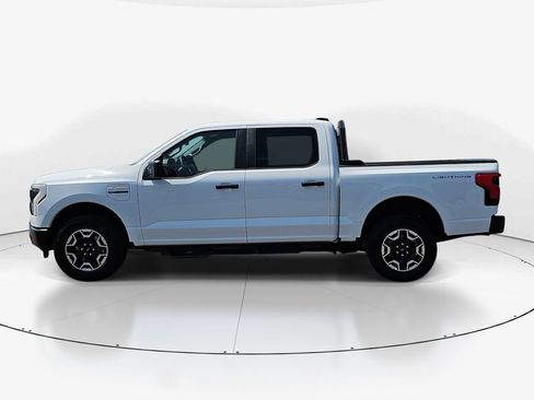Used 2023 Ford F150 Lightning Pro image 9