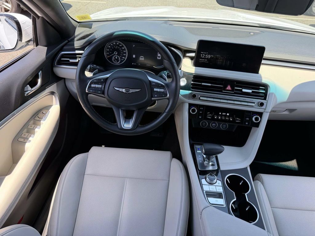 Certified 2025 Genesis G70 2.5T AWD/4WD image 20