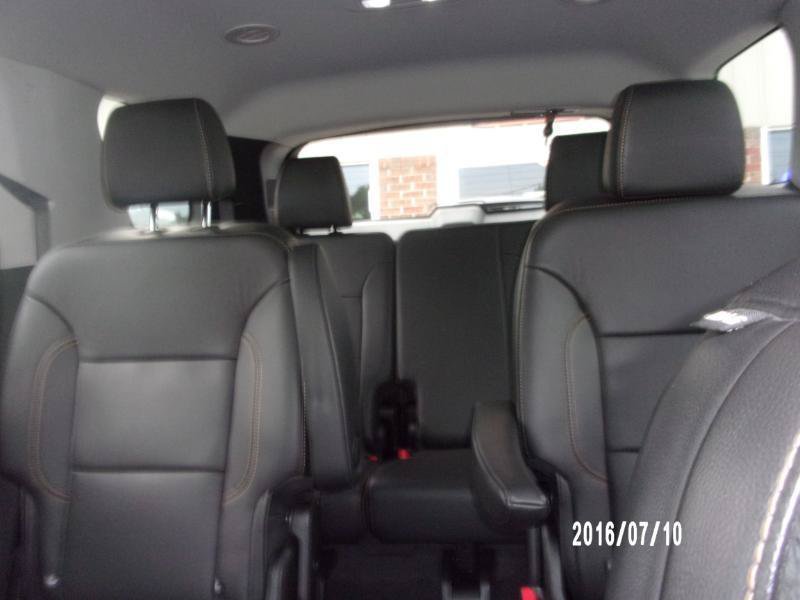 Used 2020 Chevrolet Traverse LT w/ LPO, Black Accent Package AWD/4WD image 22